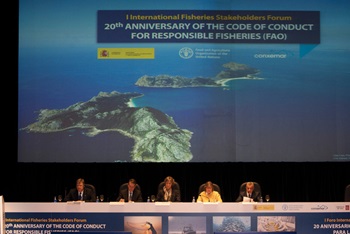 Photo of Participants in the Ministerial Round Table on Blue Growth, held as part of the first International Fisheries Stakeholder Forum in Spain in October 2015, marked the 20th anniversary of the Food and Agriculture Organization’s Code of Conduct for Responsible Fisheries.